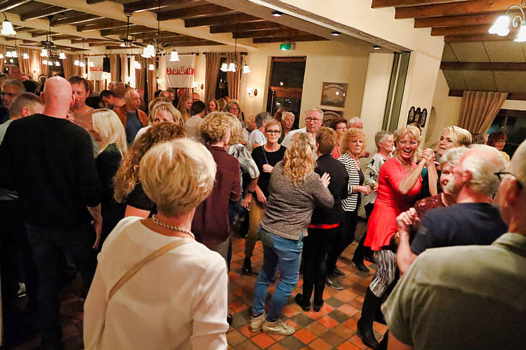 19 okt 2018 - SDWA terug naar de sixties avond met 'The Outlaws'_57